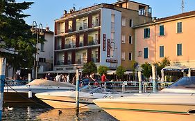Ambra Hotel - The Only 3 Star Central Lakeside Hotel In Iseo